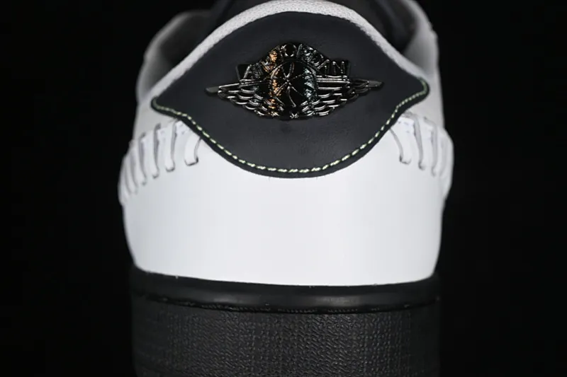All categories Air Jordan Jordan series basketball shoes Air Jordan 1 Low Air Jordan 1 Low "Method of Make" AJ1 Joe 1 metallic gray low-top cultural and leisure sports sneakers HM3689-001